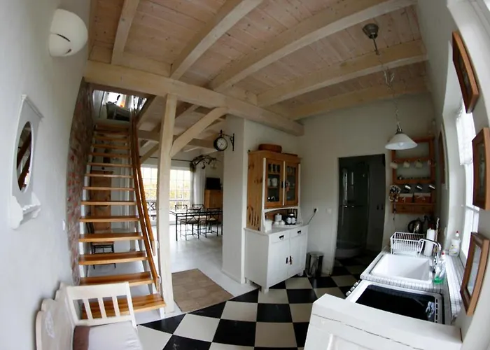 Maly Kazimierz Debina * Debina (Ustka)